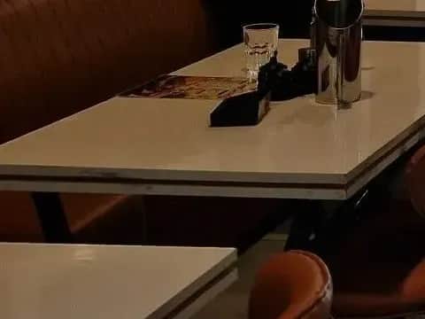 Booth seating, The main dining hall